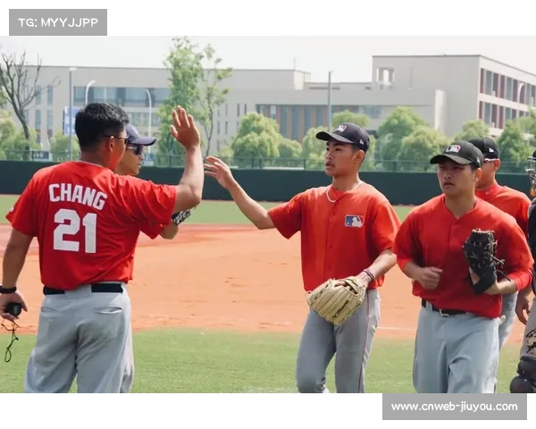MLB解说员夏令营落地抖音助力培养跨界体育内容创作者推动新媒体发展 MLB解说员夏令营落地抖音助力培养跨界体育内容创作者推动新媒体发展